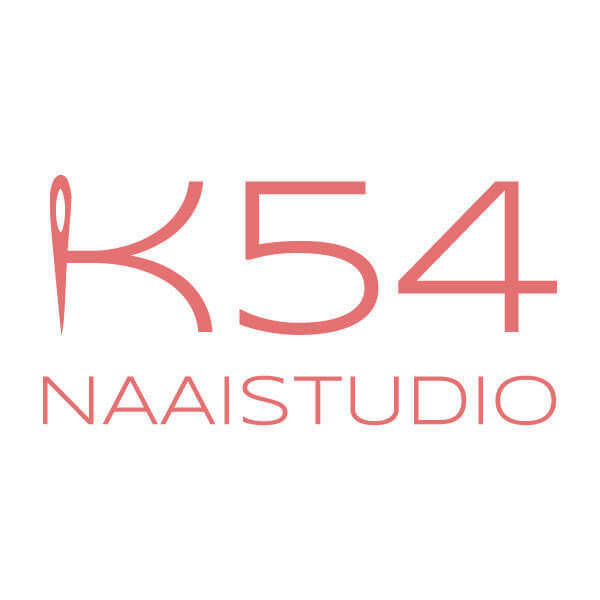 Ontwerp logo fictief bedrijf K54 Naaistudio tijdens opleiding Illustrator